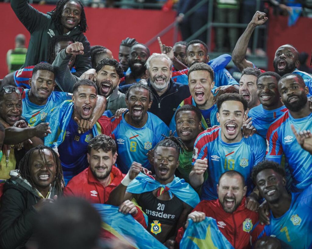 Tuanzebe ghi bàn lịch sử, DR Congo giành vé World Cup sau 52 năm chờ đợi