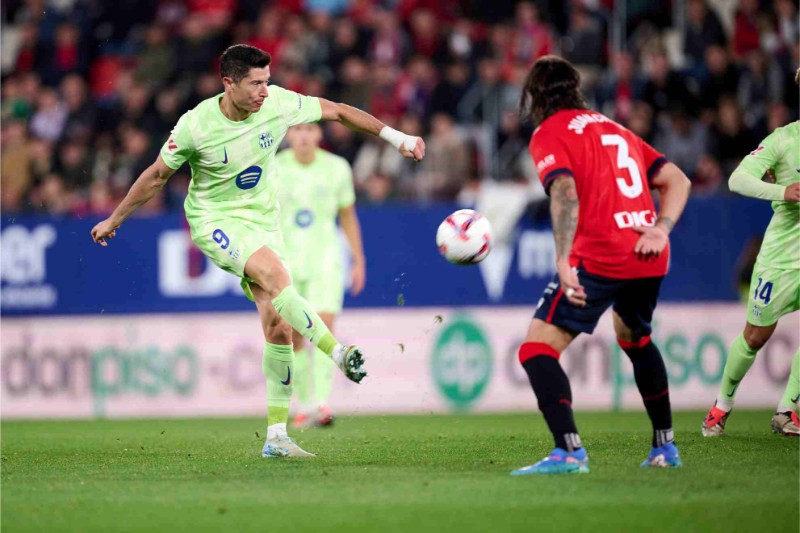 Osasuna khó ngăn cản được Barcelona